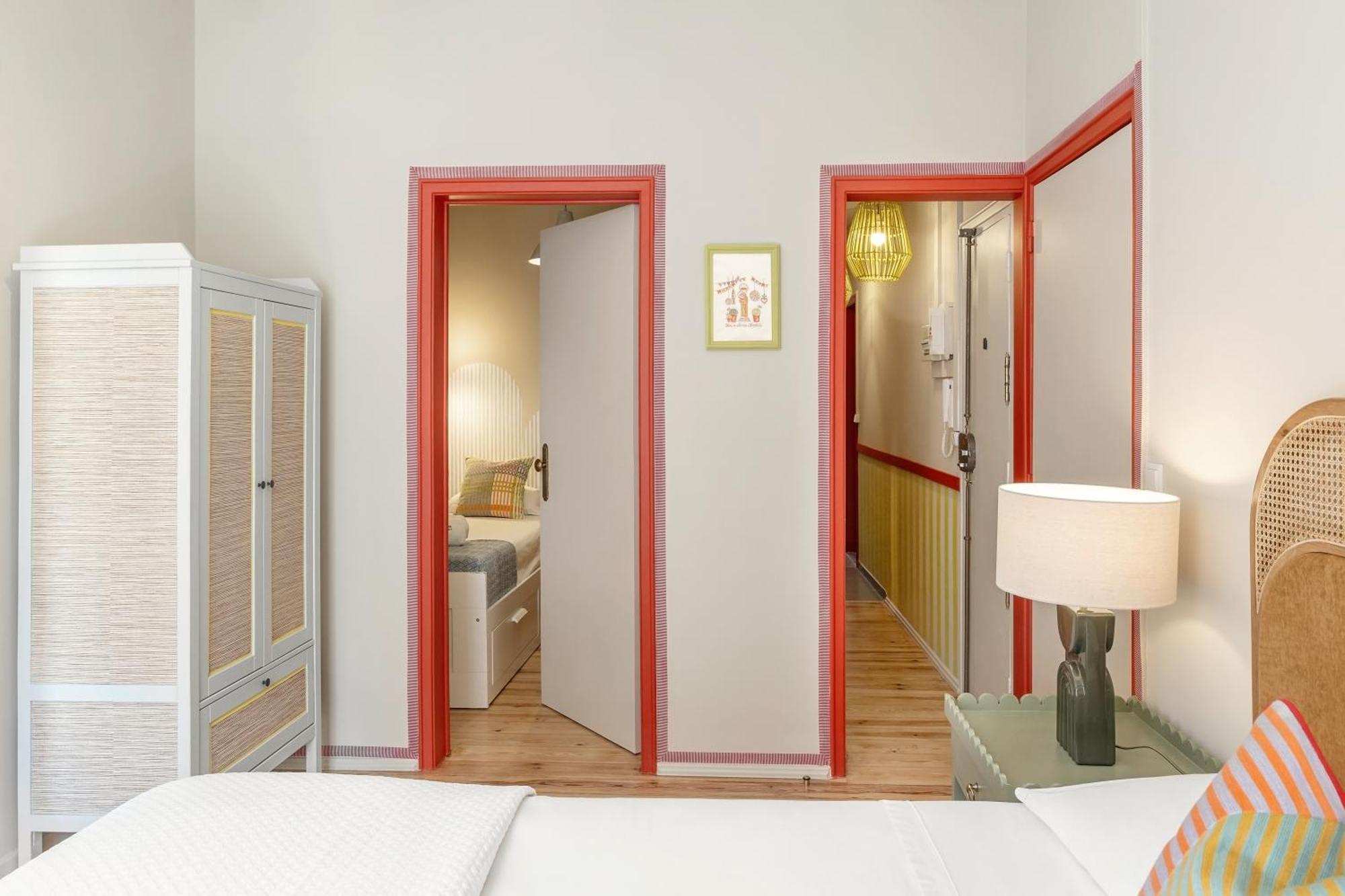 The Traditional Arts Memoir, Downtown Flat With Balcony And Comfort Лиссабон Экстерьер фото