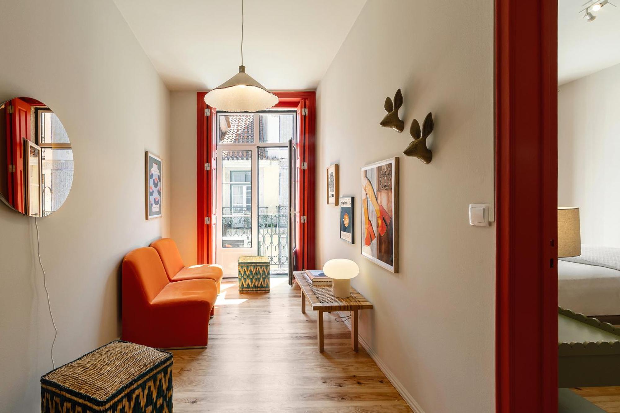 The Traditional Arts Memoir, Downtown Flat With Balcony And Comfort Лиссабон Экстерьер фото